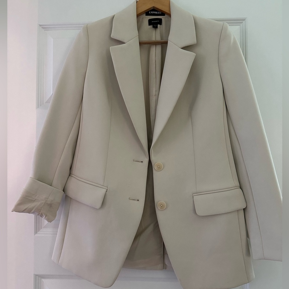 Express Women's Cream Blazer Jacket